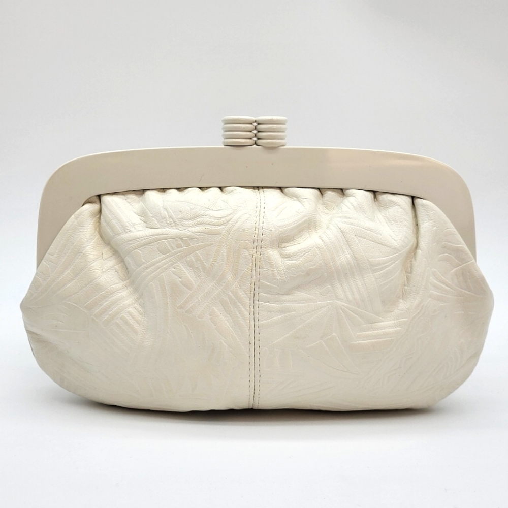 Vintage Eaton small white detailed leather kiss lock closure clutch purse